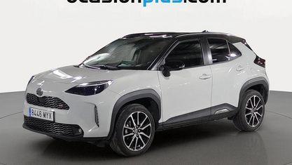 Usado Toyota Yaris Cross Sport 132 CV (97 kW) 2025 Gris SUV