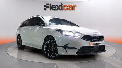 Usado Kia Ceed Style 100 CV (73 kW) 2025 Blanco Utilitario