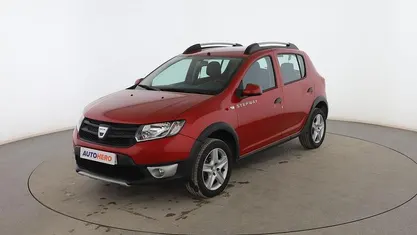 Rojo Usado 2015 Dacia Sandero Stepway Utilitario | 9299 € (Precio justo)