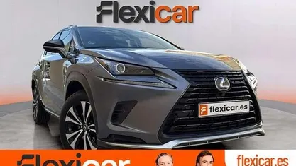 Usado Lexus NX300h 197 CV (144 kW) 2021 Gris SUV