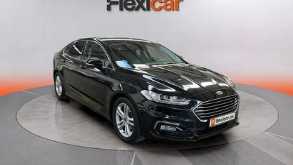 Usado Ford Mondeo Titanium 167 HP (122 kW) 2019 Preto Sedan