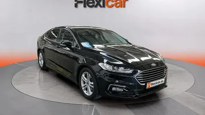 Usado Ford Mondeo Titanium 167 CV (122 kW) 2019 Negro Berlina