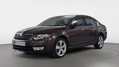 Marrón Usado 2013 Skoda Octavia Elegance Berlina | 11.300 € (Buen precio)
