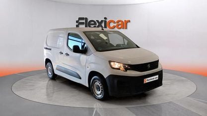 Käytetty Peugeot Partner S 102 HP (75 kW) 2021 Valkoinen Tila-auto