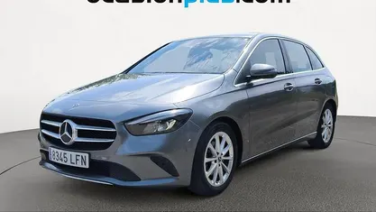 Usado Mercedes B180 116 CV (85 kW) 2020 Gris Monovolumen