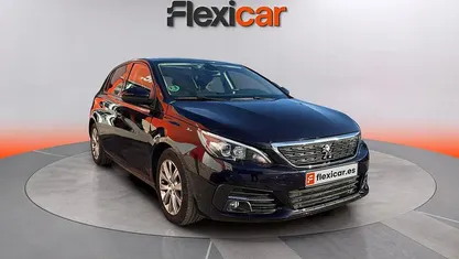 Usado Peugeot 308 Access 131 CV (96 kW) 2020 Berlina