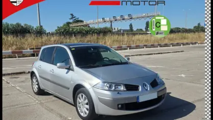 Usado Renault Mégane II Extreme 111 CV (81 kW) 2007 Gris Utilitario