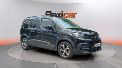 Usado Peugeot Rifter GT 131 CV (96 kW) 2021 Negro Monovolumen