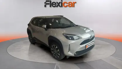 Usado Toyota Yaris Active 116 CV (85 kW) 2024 Gris Utilitario