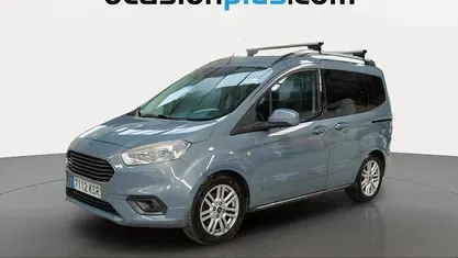 Usado Ford Tourneo Courier Titanium 102 CV (75 kW) 2018 Azul Monovolumen