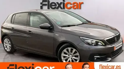 Usado Peugeot 308 Access 131 CV (96 kW) 2020 Gris Berlina