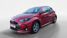 Usado 2024 Toyota Yaris Hybrid Active Berlina | 20.900 € (Precio justo)