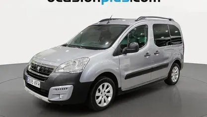 Usado Peugeot Partner Tepee Outdoor 100 CV (73 kW) 2017 Gris Monovolumen