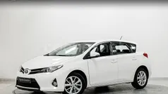 Usado 2013 Toyota Auris Active Berlina | 8900 € (Buen precio)