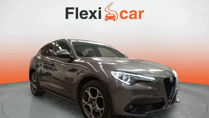 Usado Alfa Romeo Stelvio Sprint 200 CV (147 kW) 2022 Gris SUV