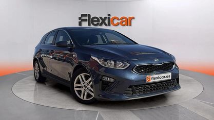 Käytetty Kia Ceed 140 HP (102 kW) 2020 Sininen Viistoperä