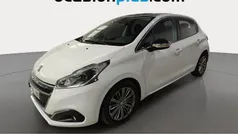 Usado 2016 Peugeot 208 Allure Utilitario | 9990 € (Precio justo)