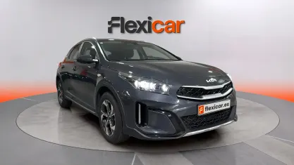 Usado Kia XCeed 101 CV (74 kW) 2024 Gris SUV