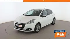 Blanco Usado 2016 Peugeot 208 Style Utilitario | 7499 € (Buen precio)