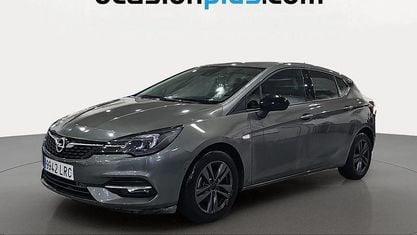 Usado Opel Astra Design & Tech 122 CV (89 kW) 2021 Gris Utilitario