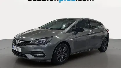Usado Opel Astra Design & Tech 122 HP (89 kW) 2021 Cinzento Citadino