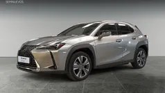 Plateado Usado 2024 Lexus UX 300e Executive Line SUV | 39.990 € (Precio justo)