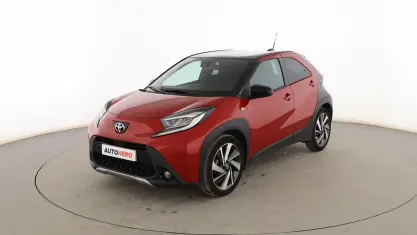 Usado Toyota Aygo X Limited 72 CV (52 kW) 2022 Rojo SUV