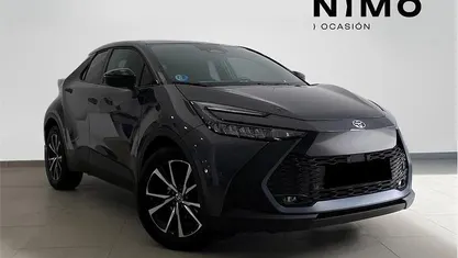 Gris Usado 2024 Toyota C-HR Advance SUV | 310.000 €