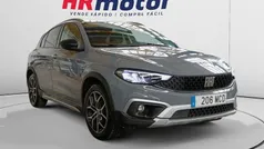 Gris / plata Usado 2022 Fiat Tipo Cross Berlina | 13.710 € (Precio justo)