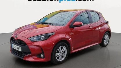 Używany Toyota Yaris Edition 125 KM (91 kW) 2024 Czerwony Hatchback