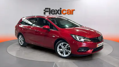 Usado Opel Astra GS Line 130 CV (95 kW) 2020 Rojo Familiar