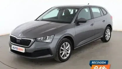 Usado Skoda Scala Active 110 HP (80 kW) 2022 Cinzento Citadino