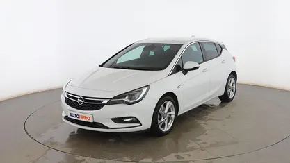 Usado Opel Astra Dynamic 150 CV (110 kW) 2017 Blanco Berlina