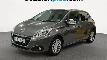 Usado Peugeot 208 Signature Sky 83 CV (61 kW) 2019 Utilitario