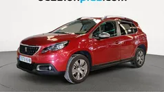 Rojo Usado 2018 Peugeot 2008 Style SUV | 9689 € (Precio justo)