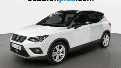 Usado Seat Arona FR 90 CV (66 kW) 2021 Blanco SUV