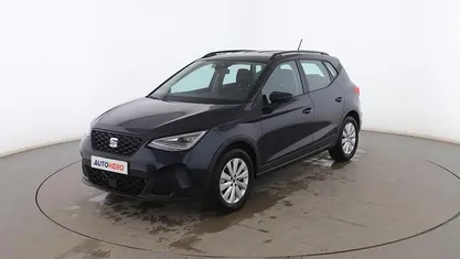 Usado Seat Arona Style 110 CV (80 kW) 2022 Azul SUV