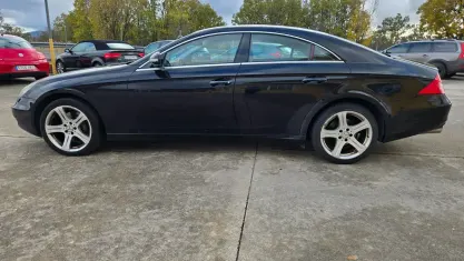 Käytetty Mercedes CLS500 306 HP (225 kW) 2005 Musta Coupe - kaksiovinen