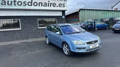 Gris Usado 2005 Ford Focus Ghia Familiar | 2990 €
