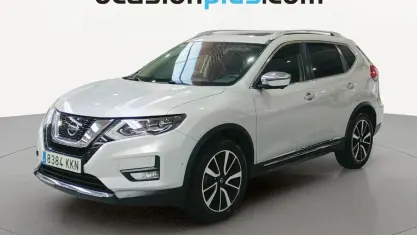 Usado Nissan X-Trail Tekna 163 CV (119 kW) 2018 Gris plata SUV