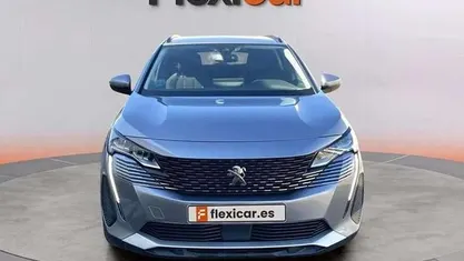 Usado Peugeot 3008 Active 131 CV (96 kW) 2021 Gris SUV