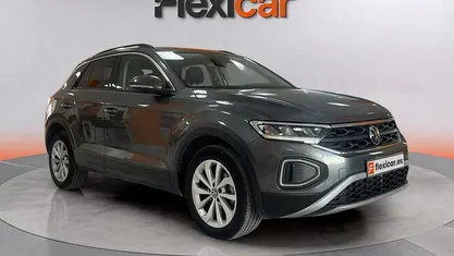 Usado VW T-Roc Life 150 CV (110 kW) 2023 SUV