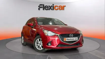 Usado Mazda 2 Style 90 CV (66 kW) 2016 Granate Berlina