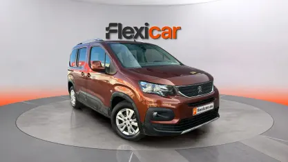 Usado Peugeot Rifter Allure 100 CV (73 kW) 2019 Naranja Monovolumen