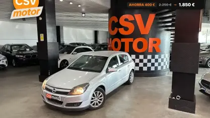 Usado Opel Astra GTC Enjoy 100 CV (73 kW) 2005 Gris / plata Berlina
