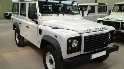 Usado Land Rover Defender 122 CV (89 kW) 2013 Blanco SUV