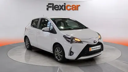 Usado Toyota Yaris Active 69 CV (50 kW) 2019 Blanco Utilitario