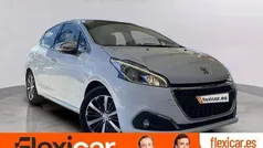Usado 2018 Peugeot 208 Allure Utilitario | 10.390 € (Precio justo)