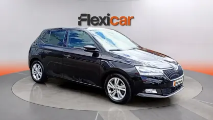 Usado Skoda Fabia Ambition 95 CV (69 kW) 2021 Negro Utilitario