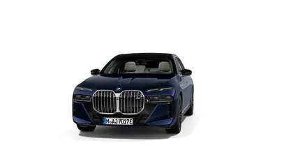 Usado 2024 BMW M760e Comfort Edition Berlina | 129.900 €